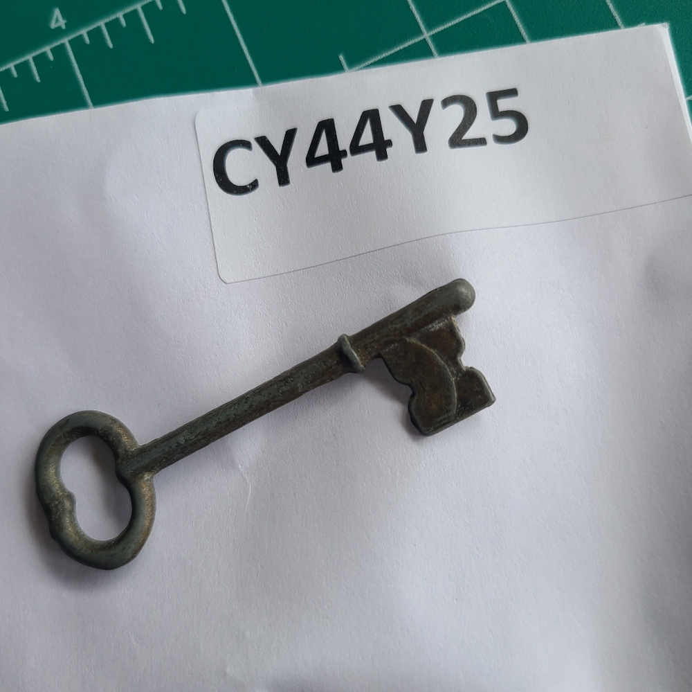 Antique Rustic Metal Key - Picture 3 of 10